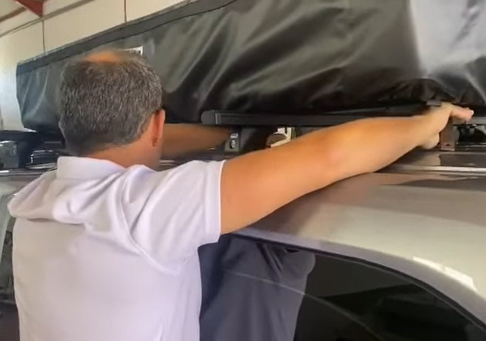 Cómo girar la tienda de techo para que no sobresalga del vehículo